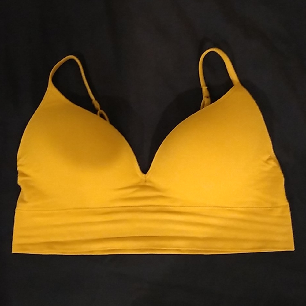 Molded cup bralette